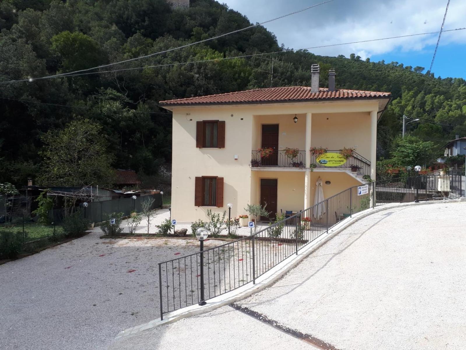 Готель La Casa Dei Nonni Torre Orsina Екстер'єр фото